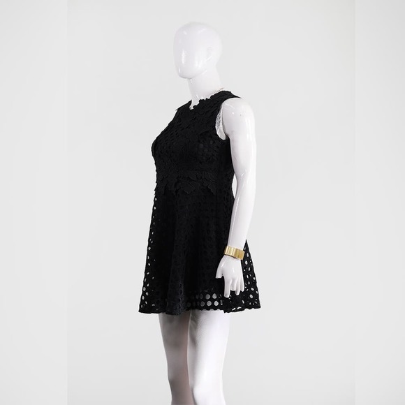 Gorgeous Black Lace Fit & Flare Dress Floral Detail Elegant Style - Picture 3 of 5